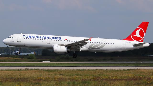 TC-JRI:Airbus A321:Turkish Airlines